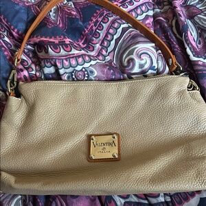Valentina Cream Shoulder Bag with Gold Hardware